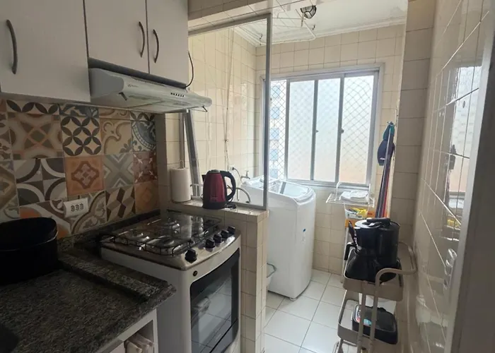 Apartamento central, novo e com garagem em Curitiba